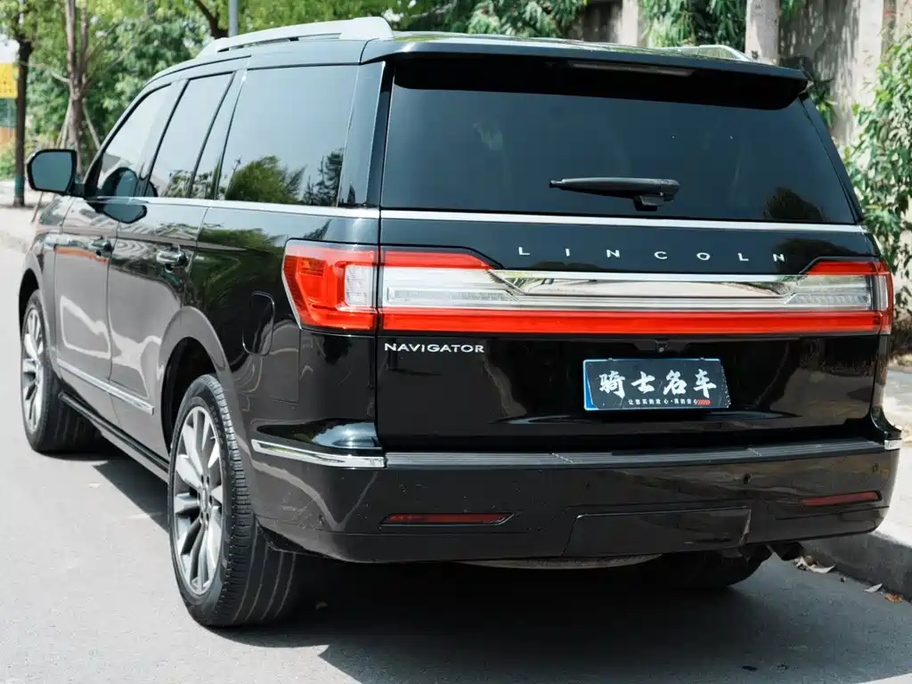 Lincoln Navigator 2019 — фото 15