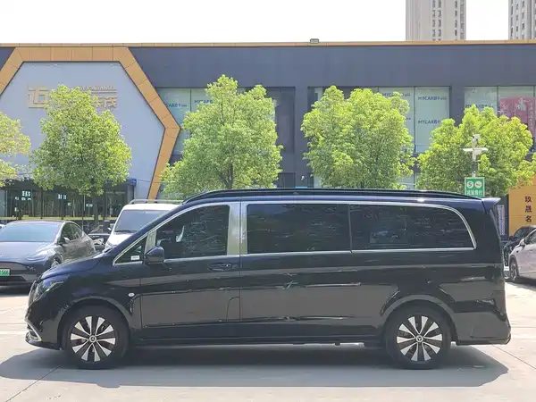 Mercedes-Benz Vito 2023