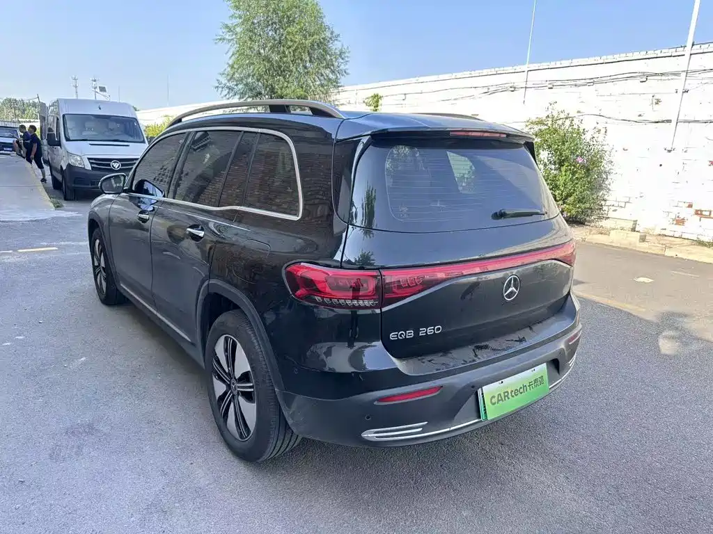 Mercedes-Benz EQB 2022