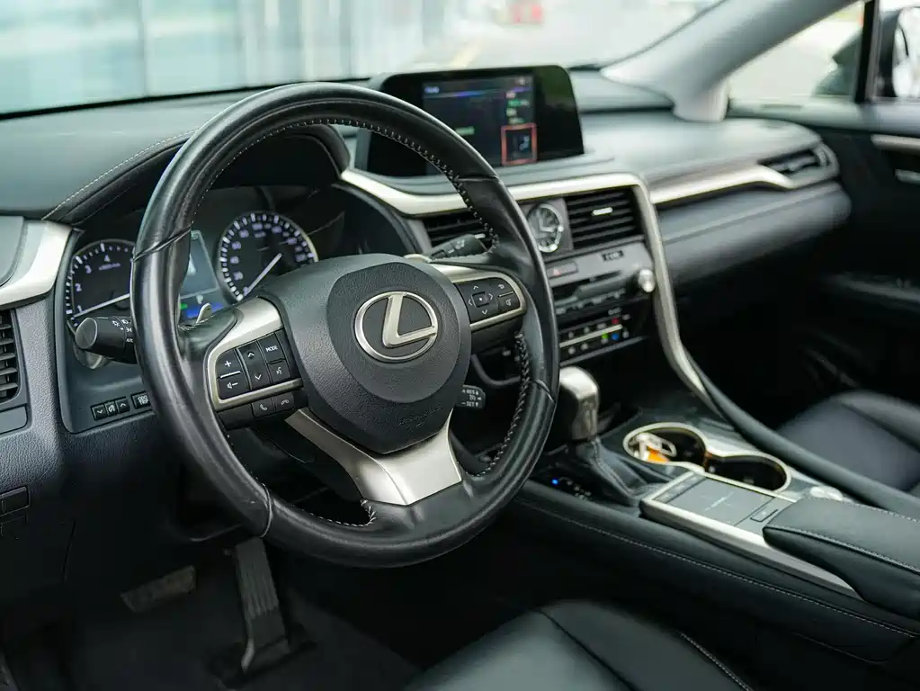 Lexus RX 2020 — фото 9