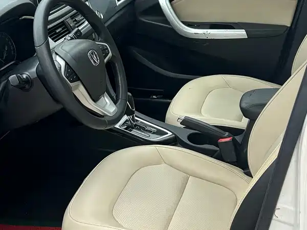 Changan Yuexiang V7 2016