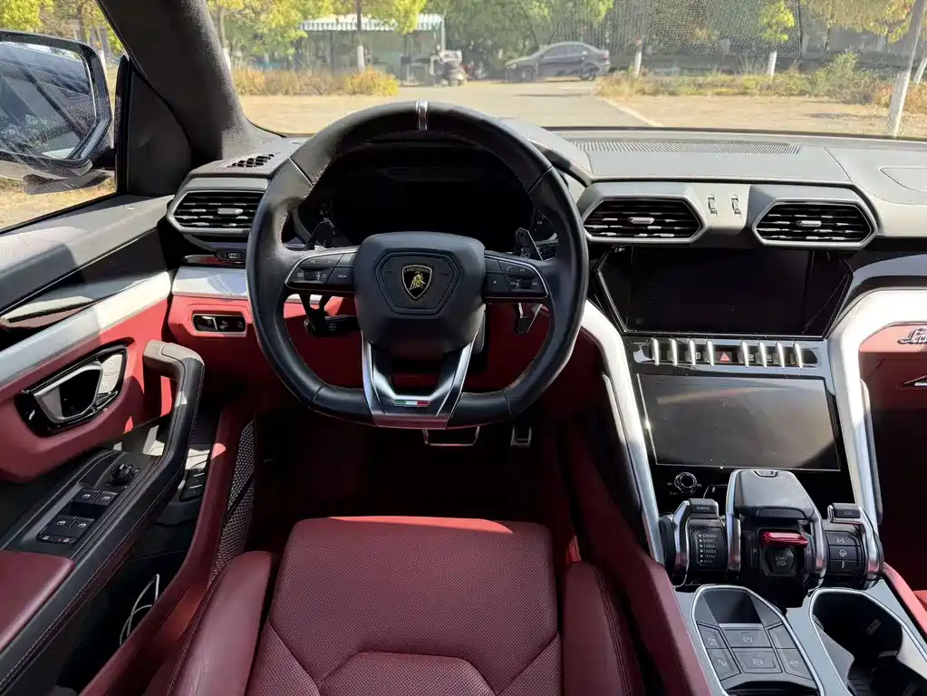 Lamborghini Urus 2021 — фото 14