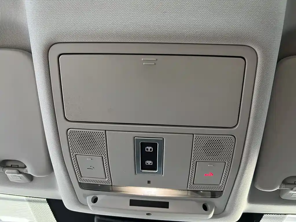 Land Rover Discovery Sport 2019 — фото 18