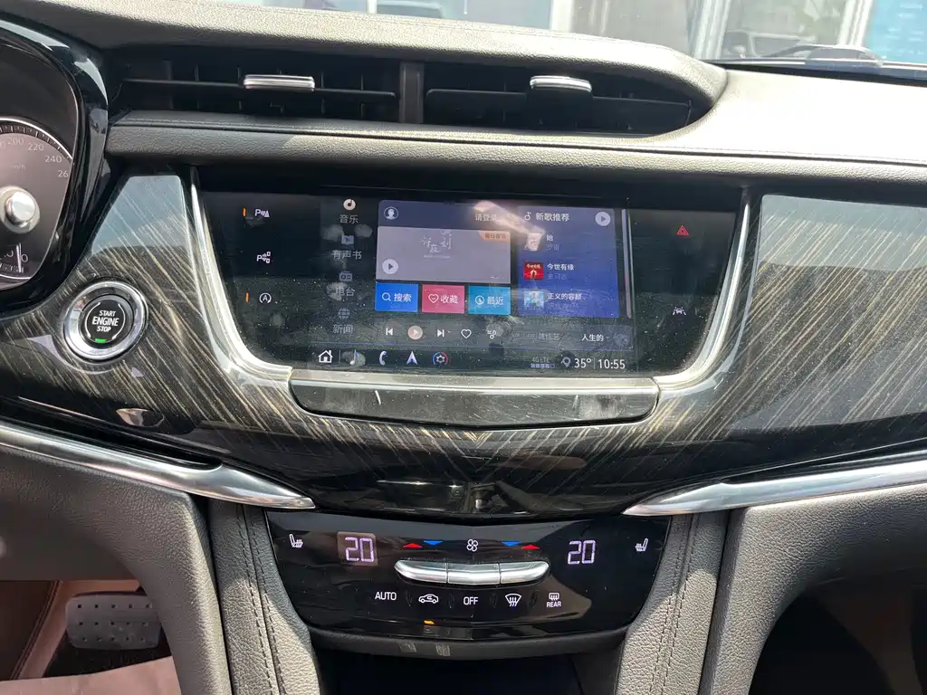 Cadillac XT6 2020 — фото 10