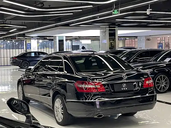 Mercedes-Benz E-Class 2011
