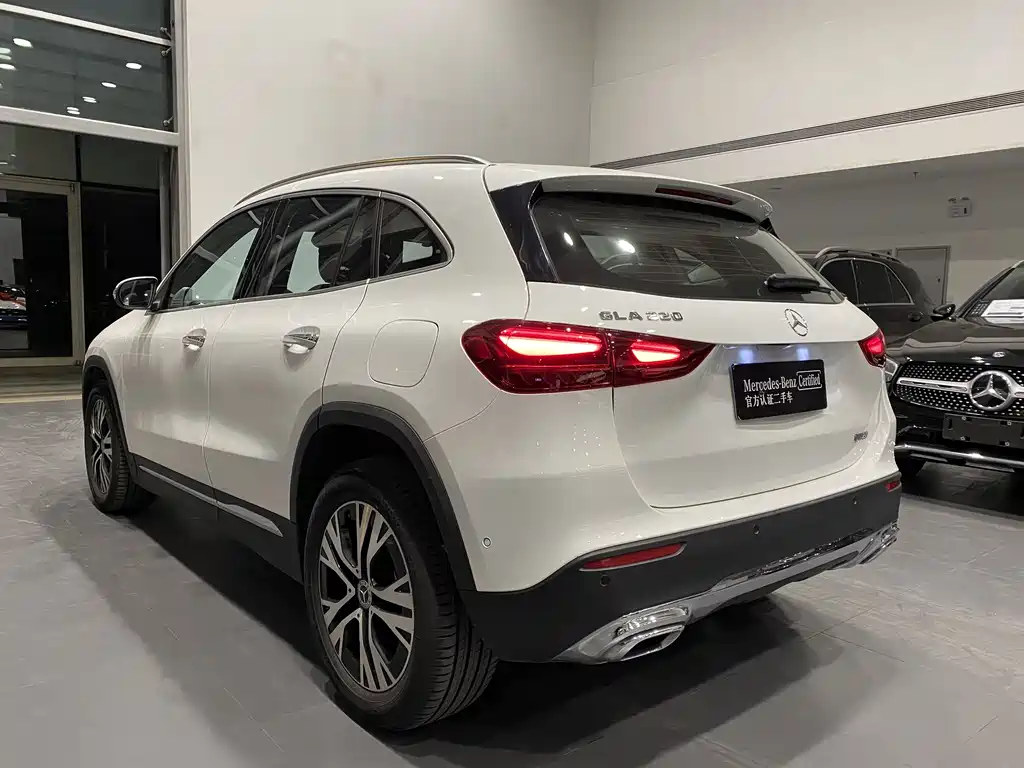 Mercedes-Benz GLA 2024 — фото 15
