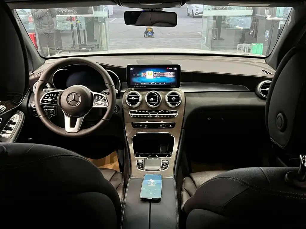 Mercedes-Benz GLC 2020 — фото 19
