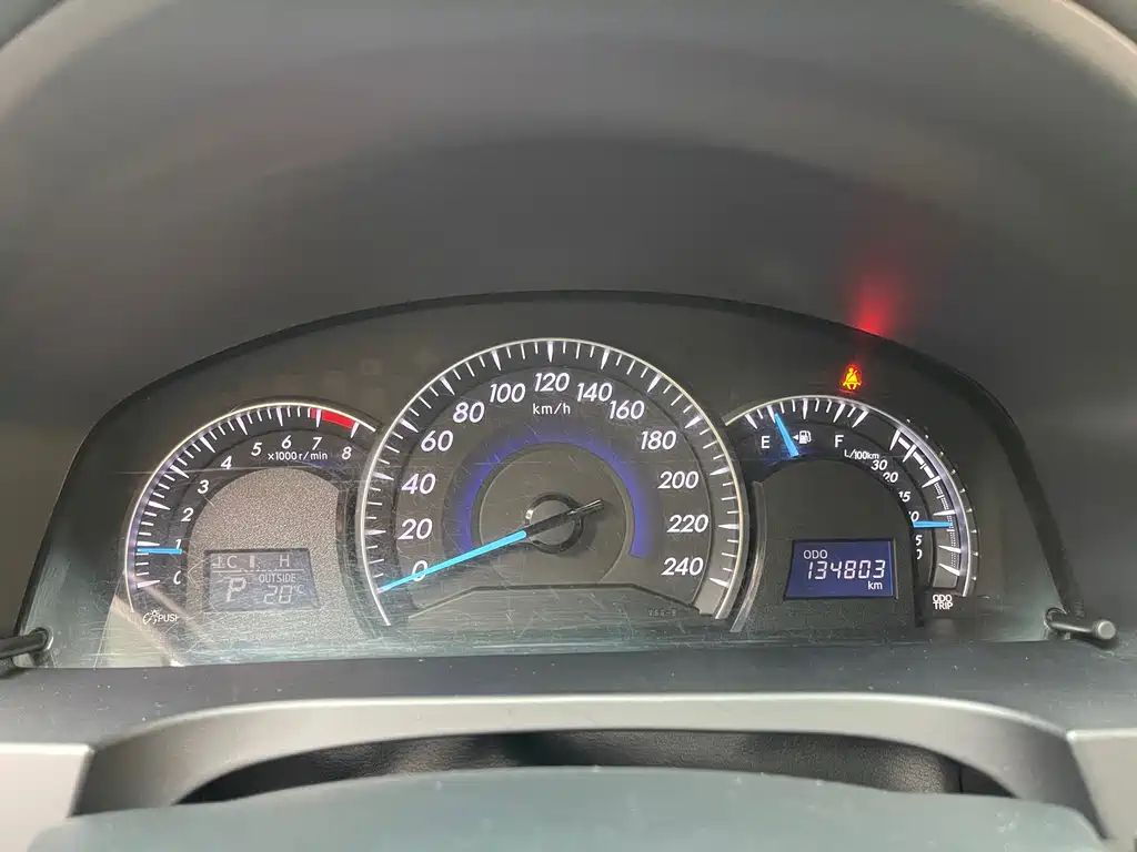 Toyota Camry 2017 — фото 11