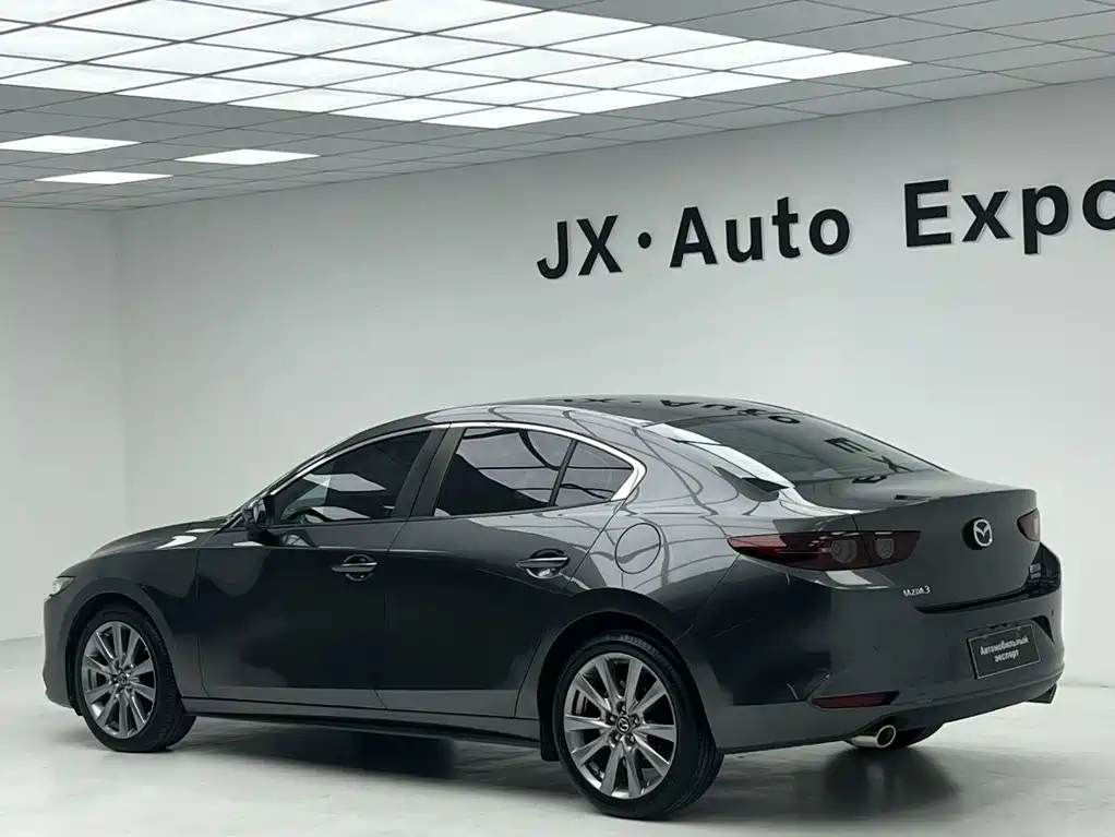 Mazda 3 Axela 2022
