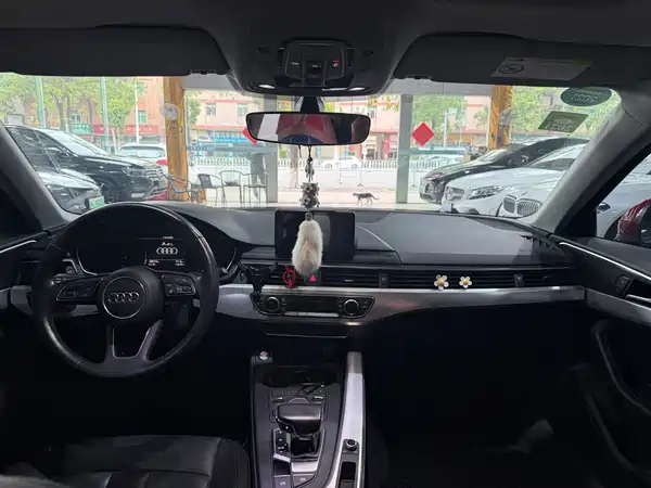 Audi A4L 2017