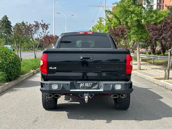 Toyota Tundra 2014