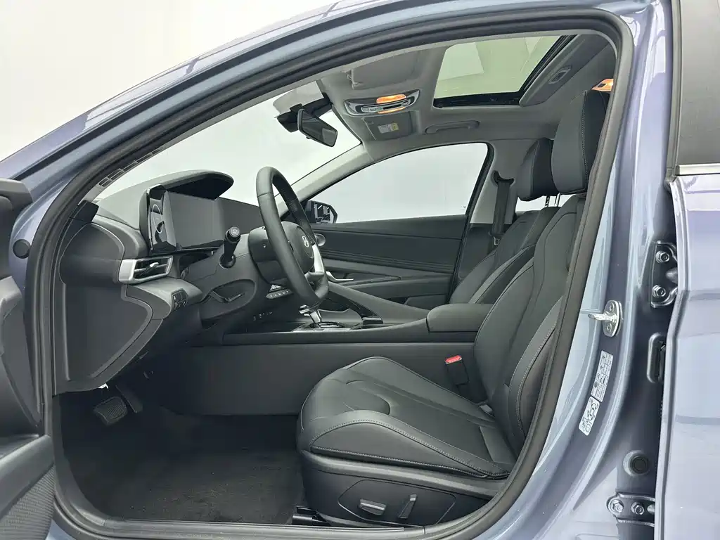 Hyundai Elantra 2023