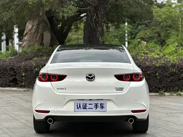 Mazda 3 Axela 2023