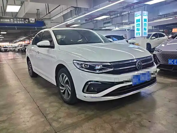 Volkswagen Bora 2023