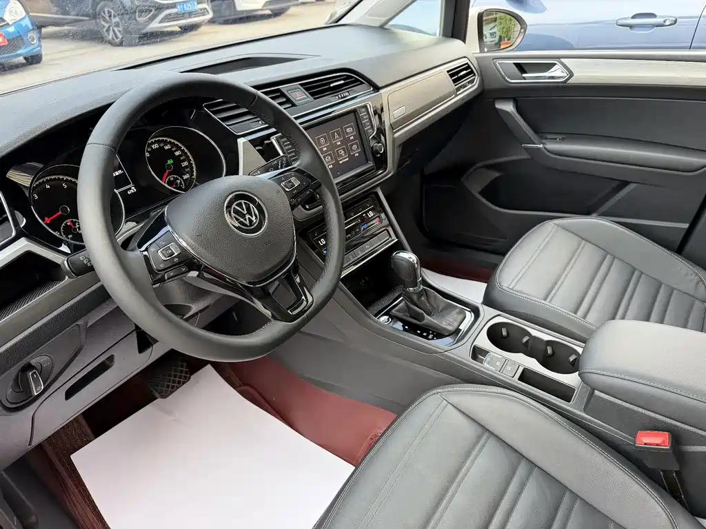 Volkswagen Touran 2021