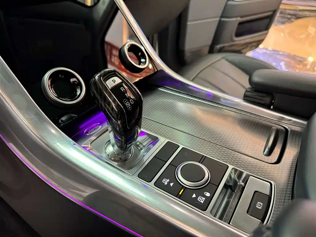 Land Rover Sport 2020 — фото 17