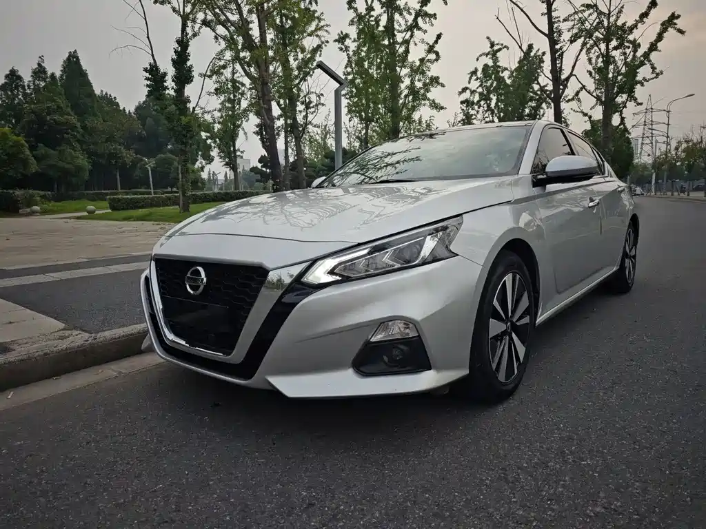 Nissan Teana 2022