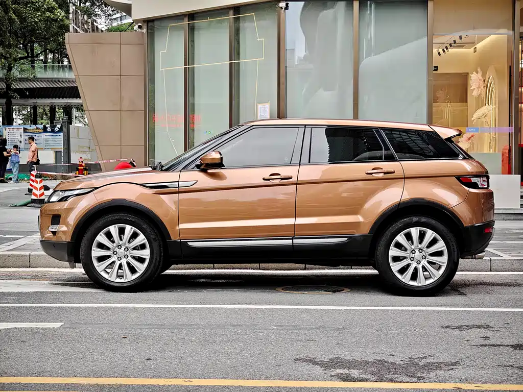 Land Rover Evoque 2015 — фото 6