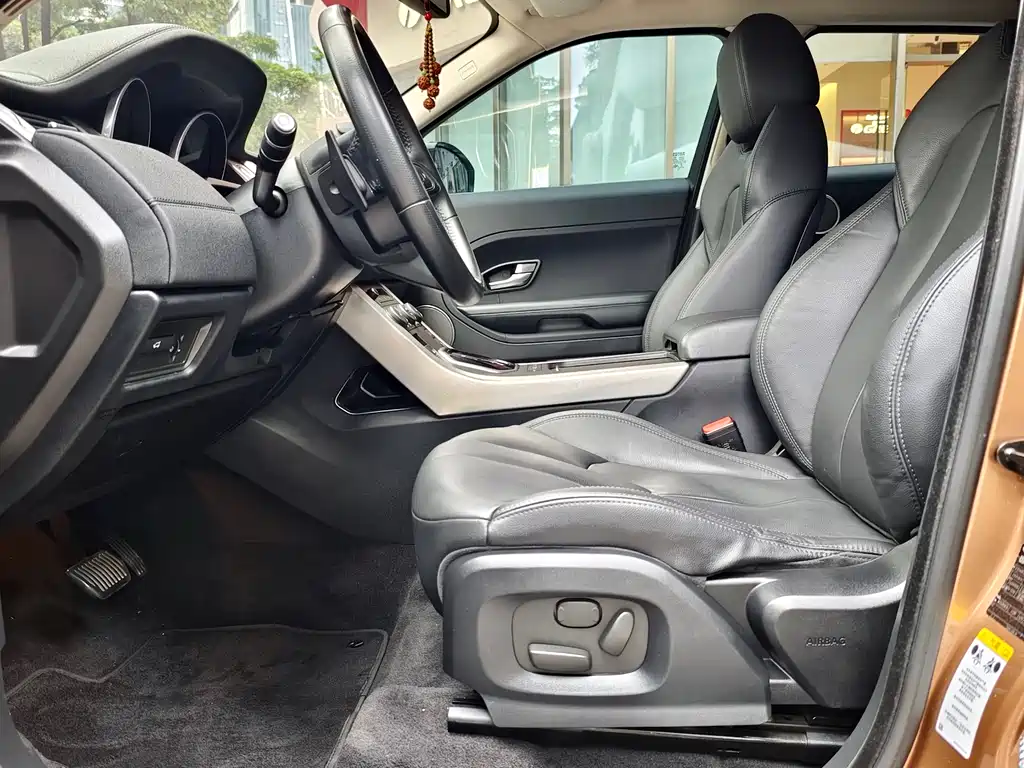 Land Rover Evoque 2015 — фото 20
