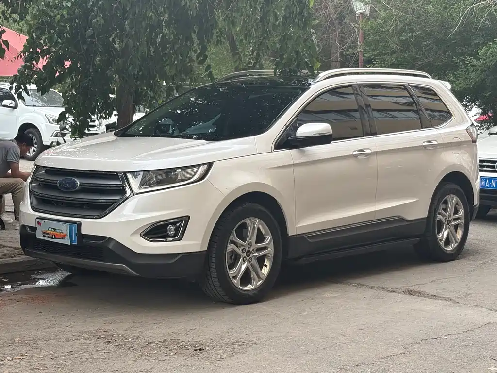 Ford Edge 2016 — фото 1