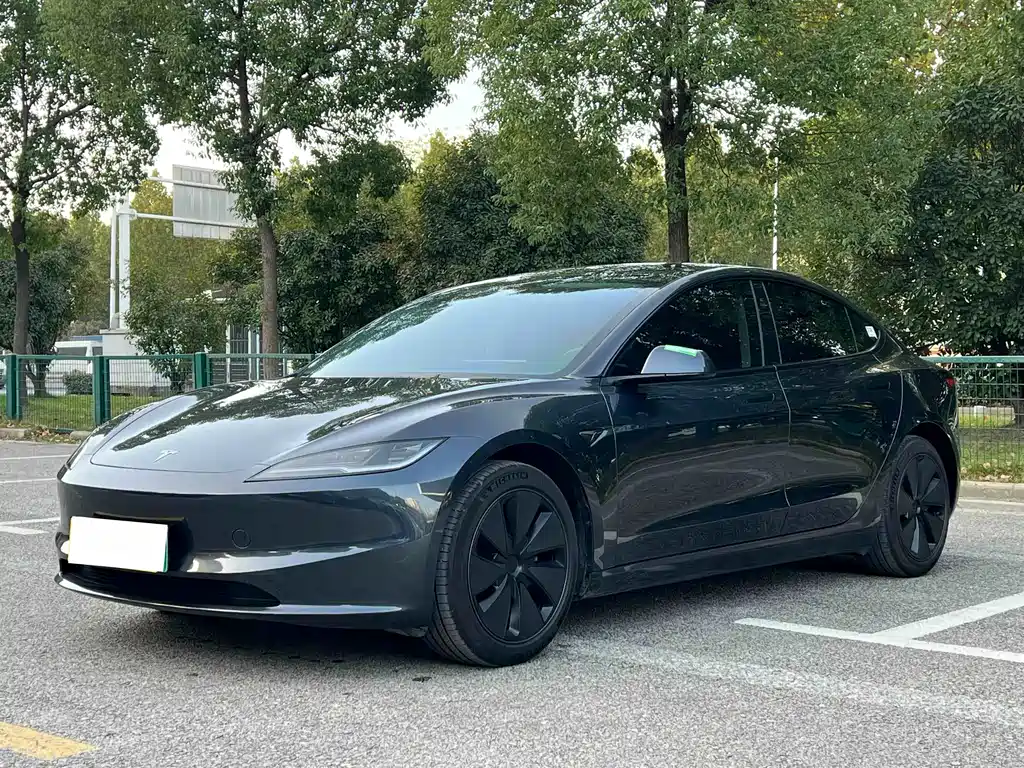 Tesla Model 3 2024 — фото 1