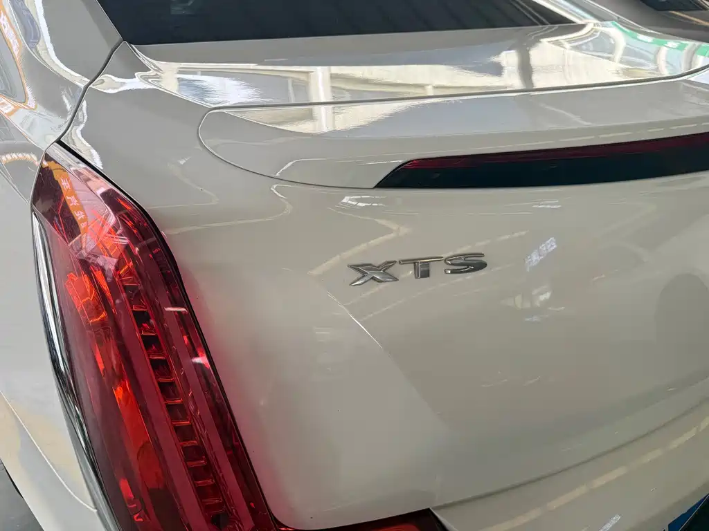 Cadillac XTS 2019 — фото 19