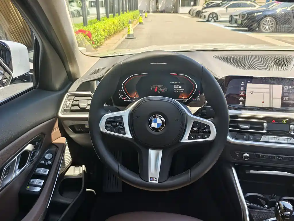 BMW 3 Series 2022 — фото 14