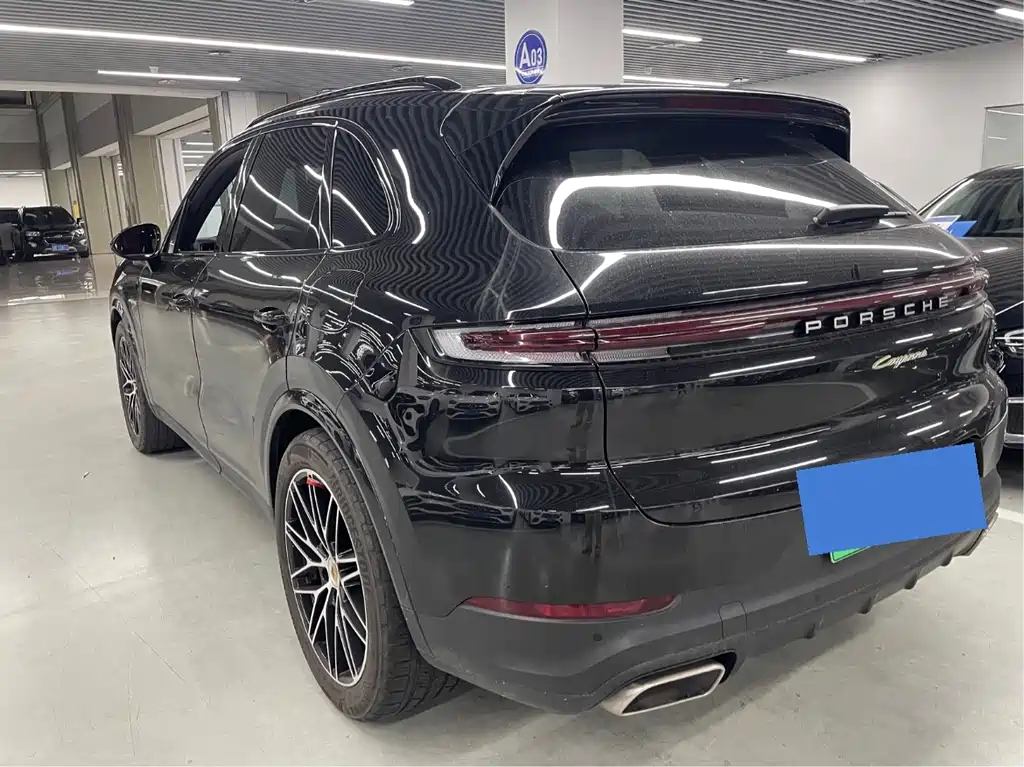 Porsche Cayenne Hybrid 2025 — фото 12