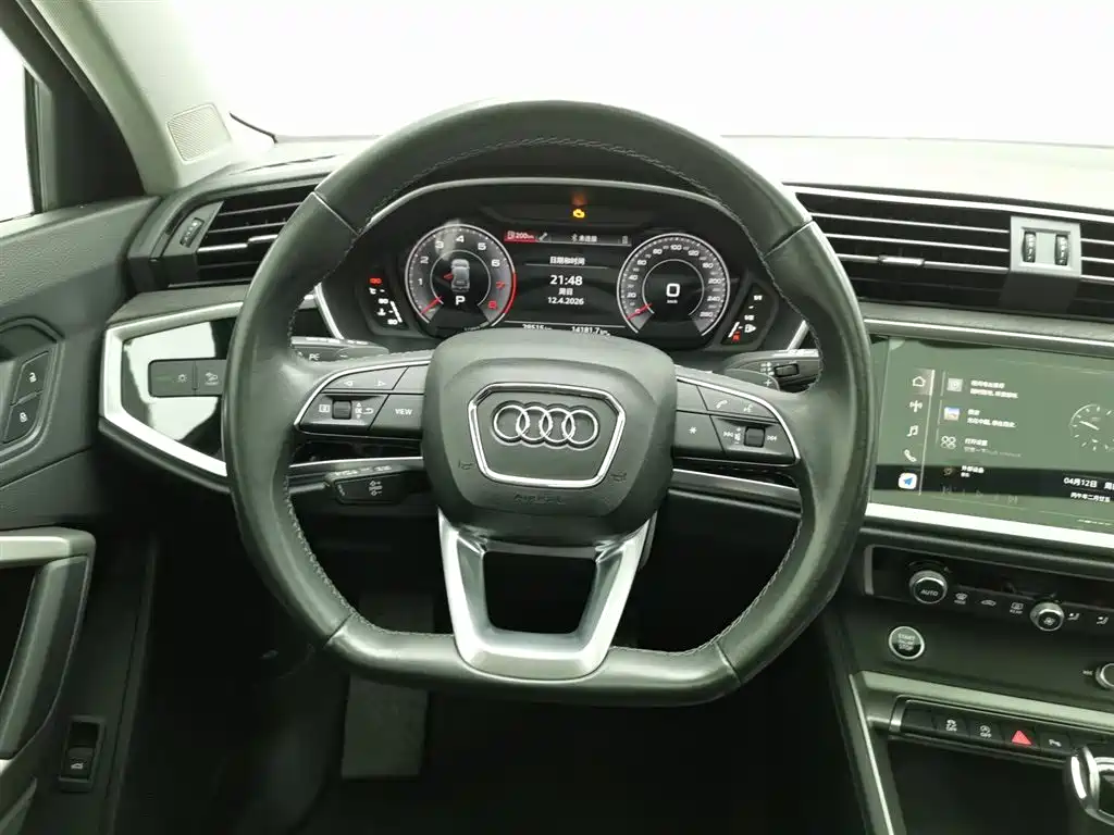 Audi Q3 2023 — фото 11
