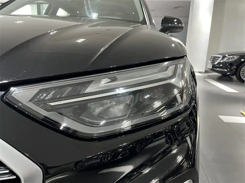Audi Q5L 2022 — фото 13