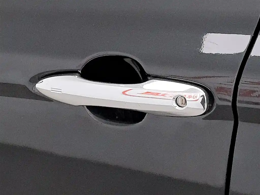Toyota Camry 2023 — фото 18