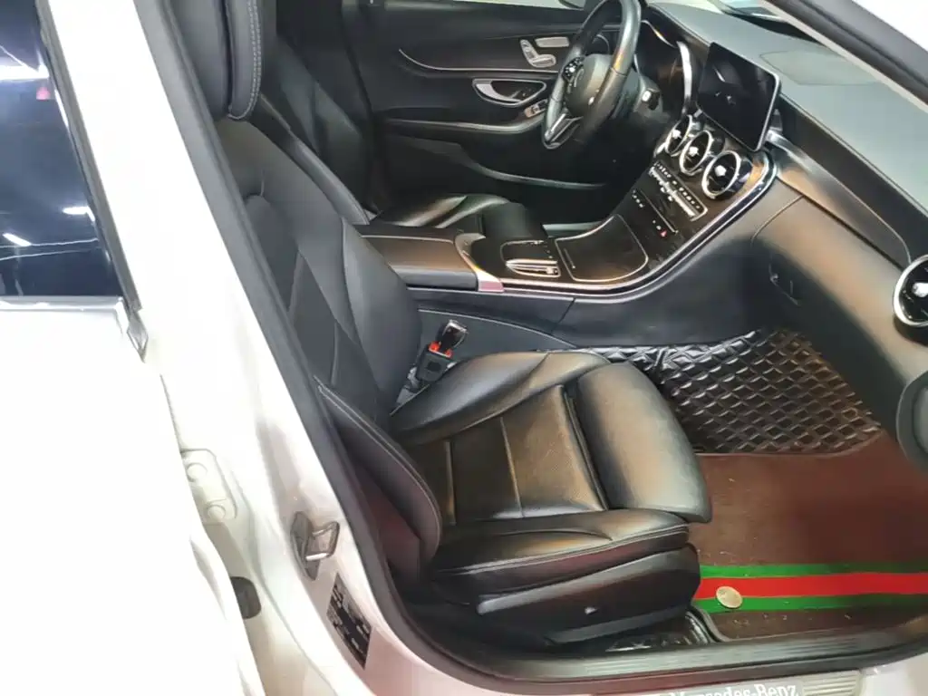 Mercedes-Benz C-Class 2019 — фото 25
