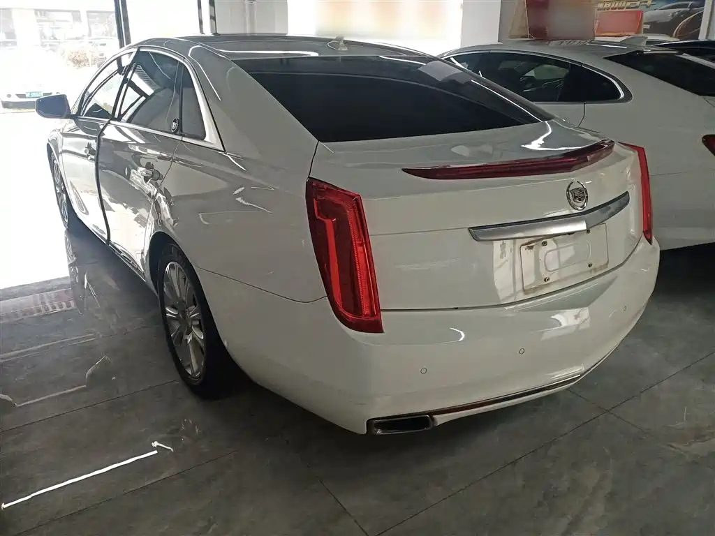 Cadillac XTS 2014 — фото 5