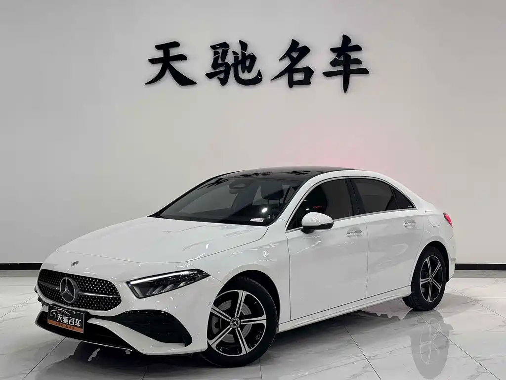 Mercedes-Benz A-Class 2024 — фото 1