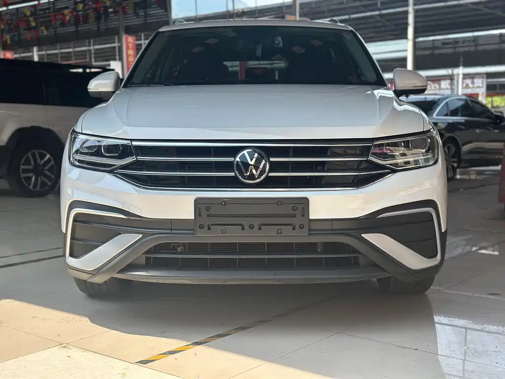 Volkswagen Tiguan L 2022 — фото 2