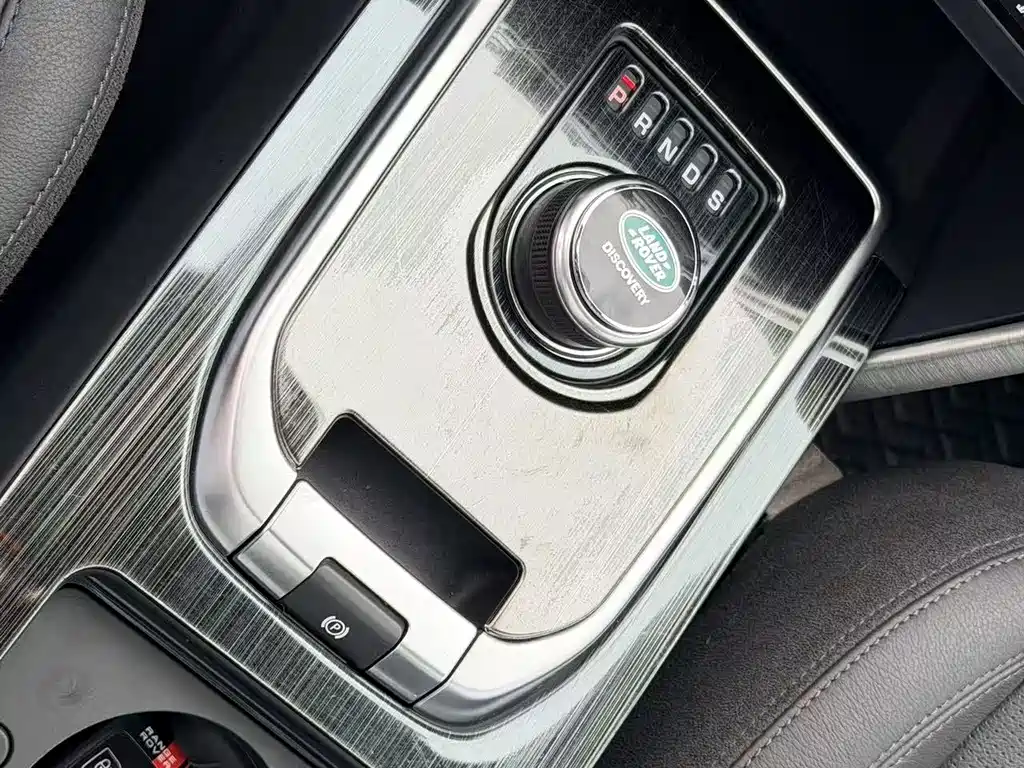 Land Rover Discovery Sport 2018 — фото 18