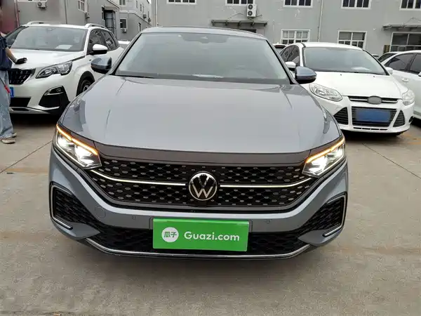Volkswagen Passat 2022