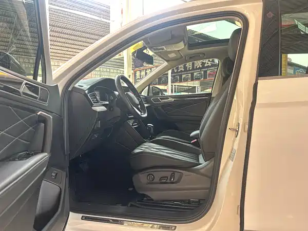 Volkswagen Tiguan L 2022
