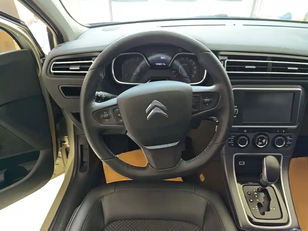 Citroën C4 Sega 2017 — фото 11