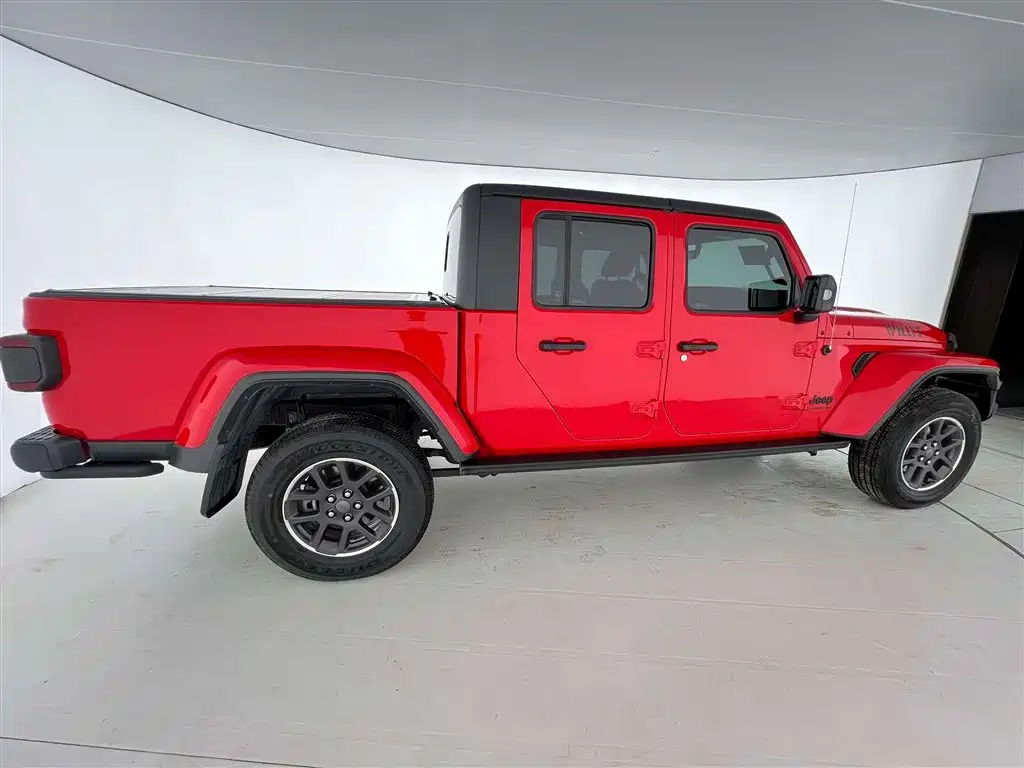 Jeep Gladiator 2023 — фото 7