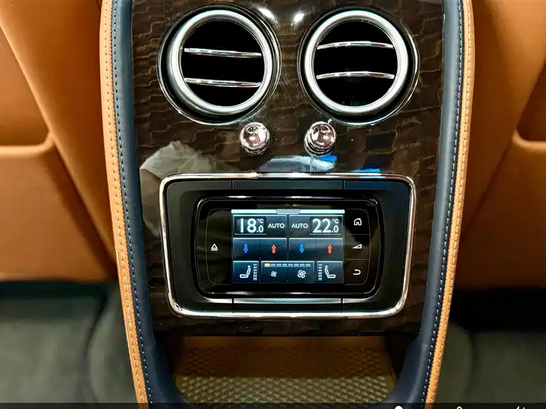 Bentley Flying Spur 2019 — фото 9