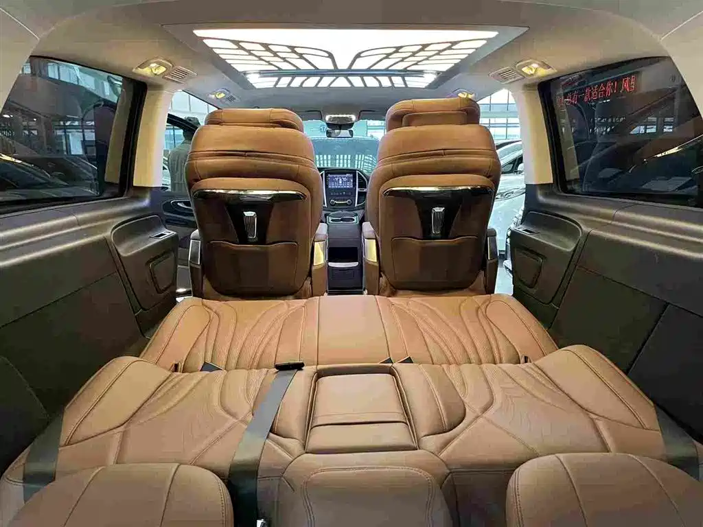 Mercedes-Benz Vito 2022 — фото 15