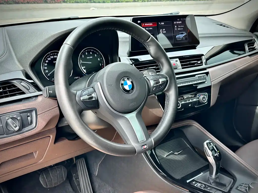 BMW X2 2022 — фото 12
