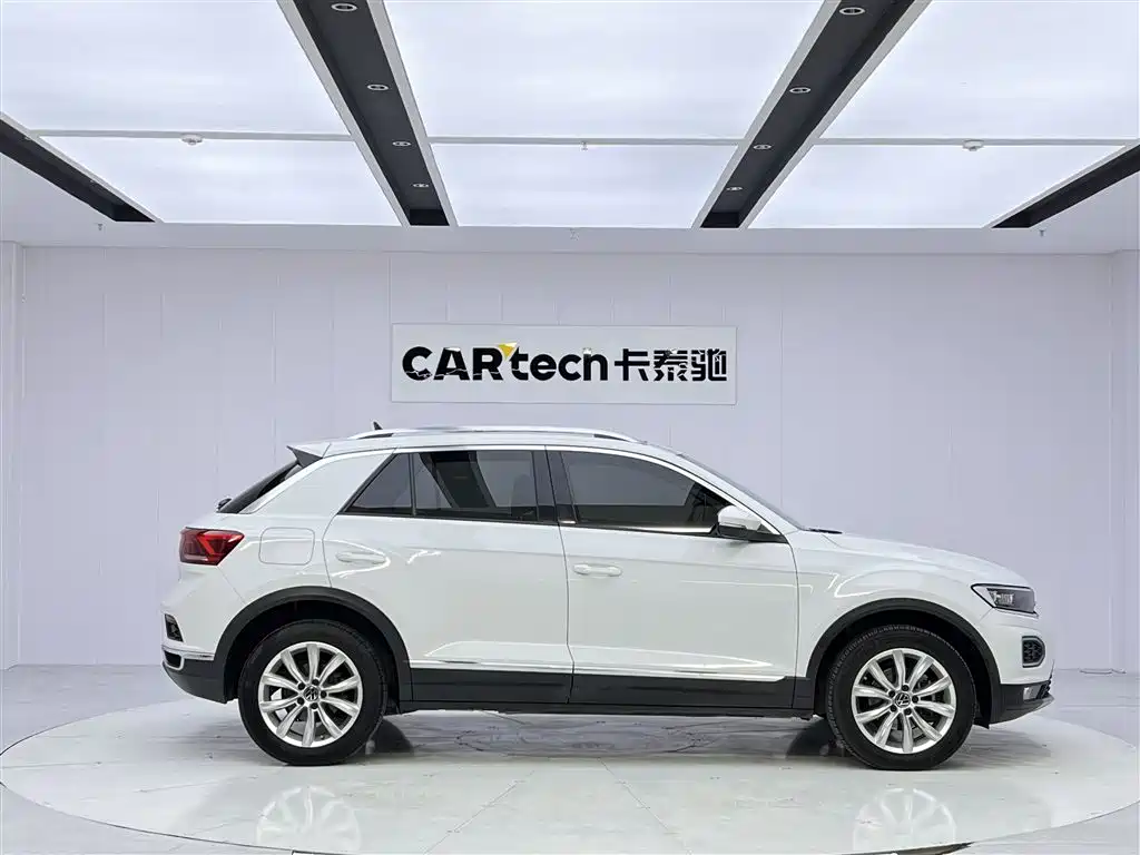 Volkswagen T-Roc 2022 — фото 4