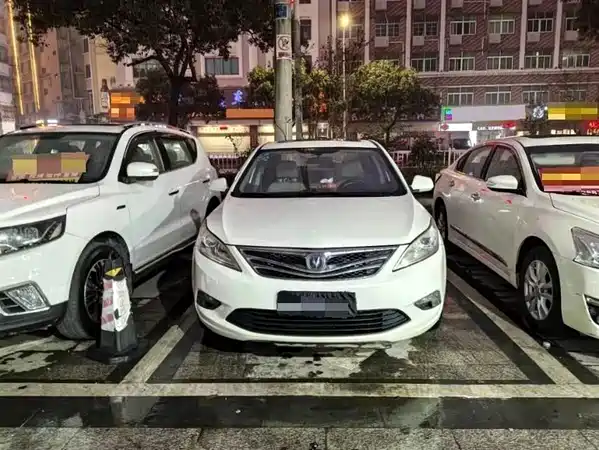 Changan Eado 2013