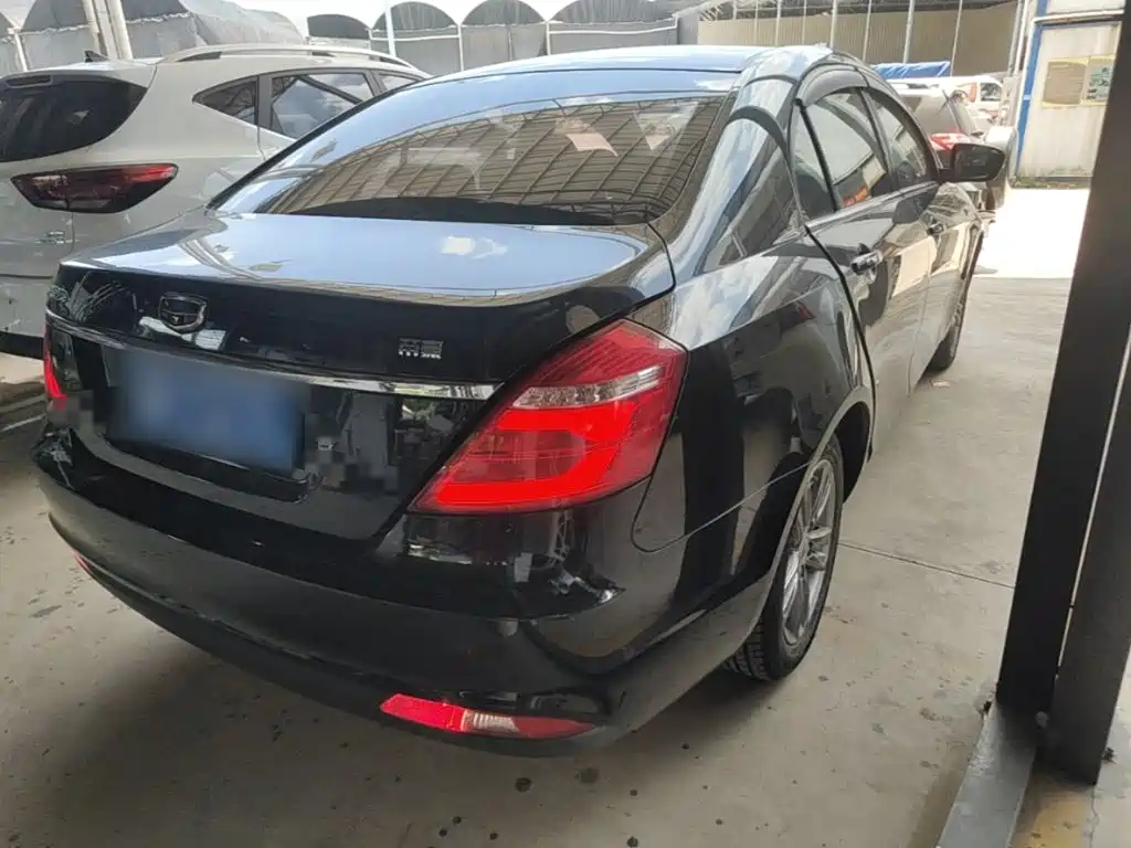 Geely Emgrand 2017