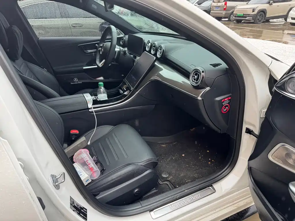 Mercedes-Benz C-Class 2023