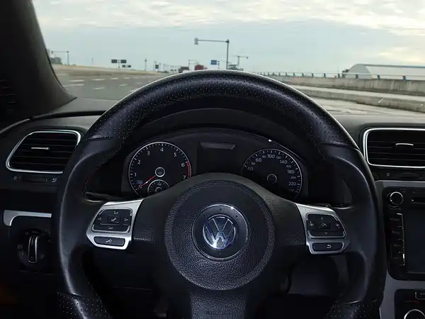 Volkswagen Scirocco 2011