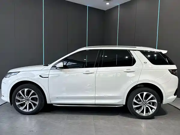 Land Rover Discovery Sport 2023