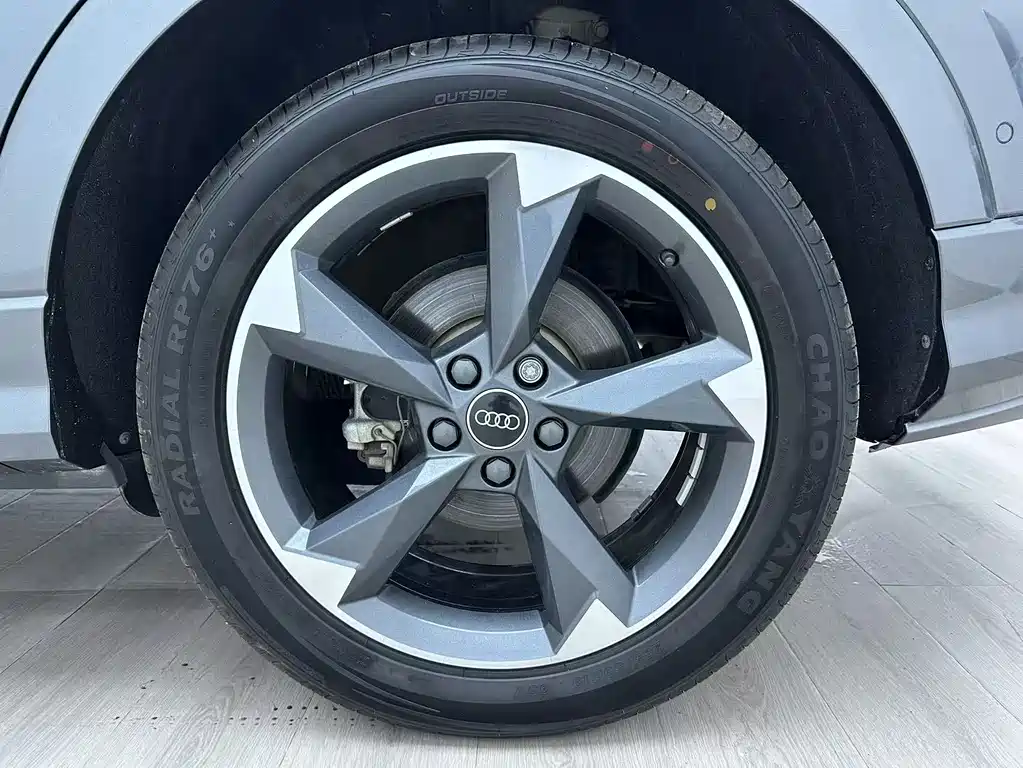 Audi Q3 2023 — фото 19